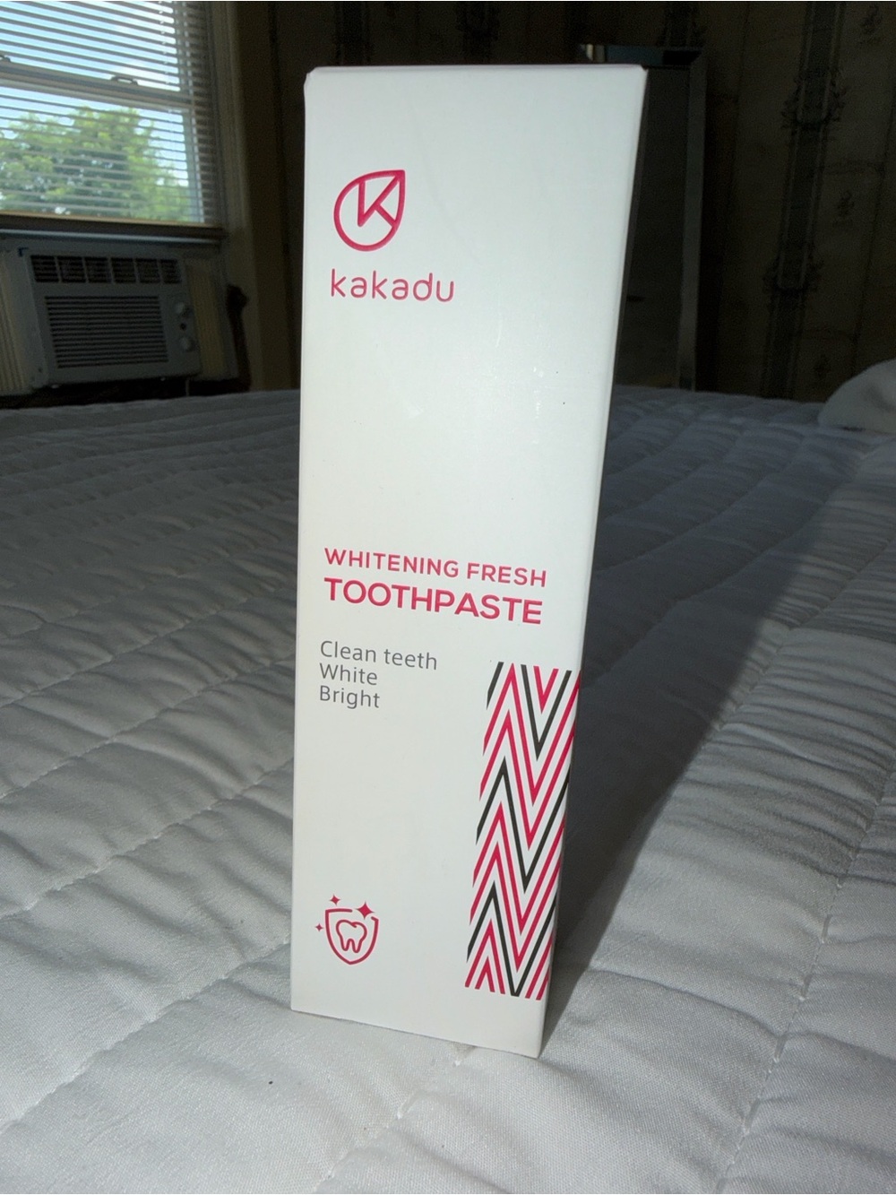 Kakadu Whitening Fresh Toothpaste - White & Pink